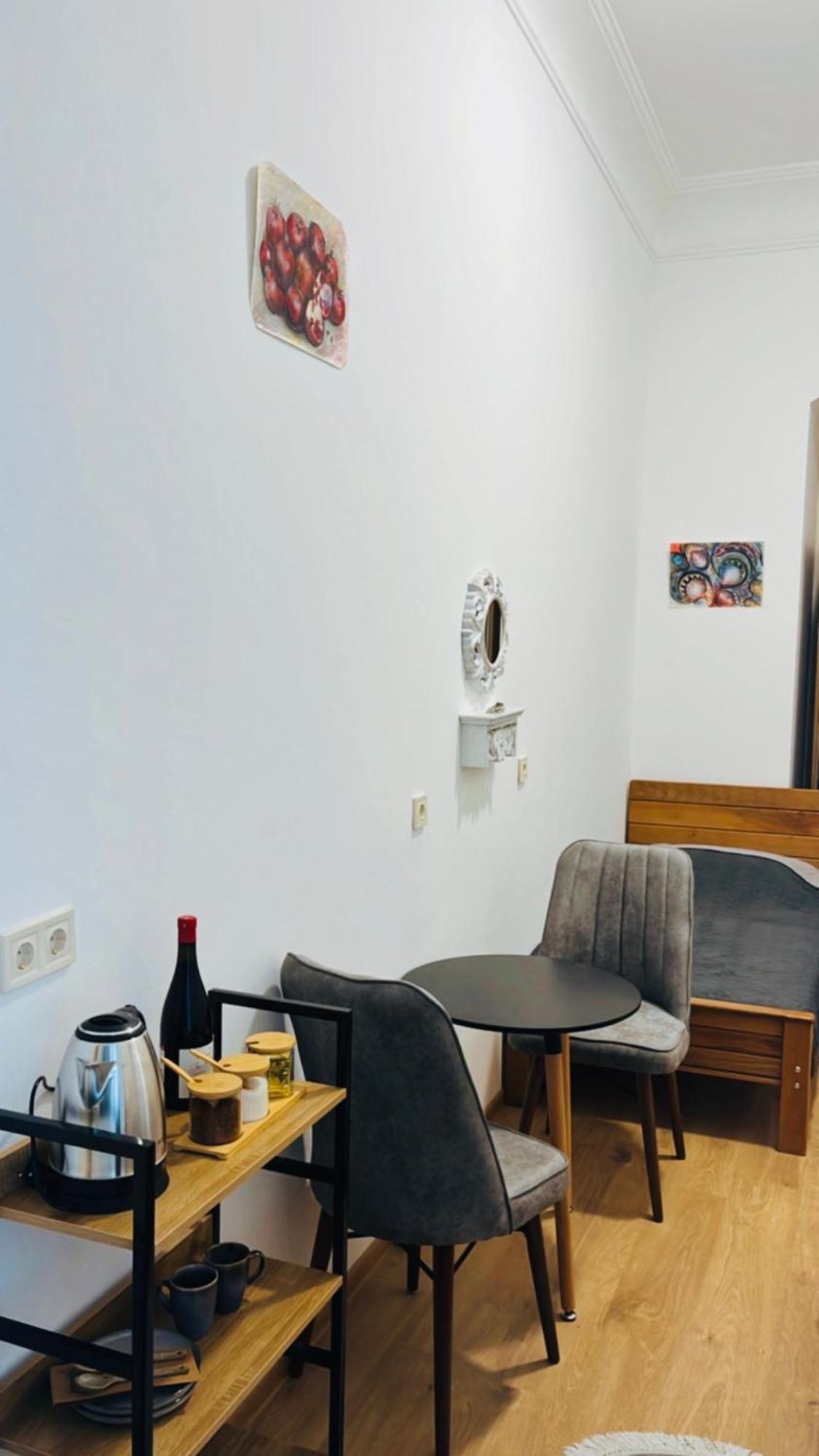 Salomes Guest Room ティビリシ エクステリア 写真