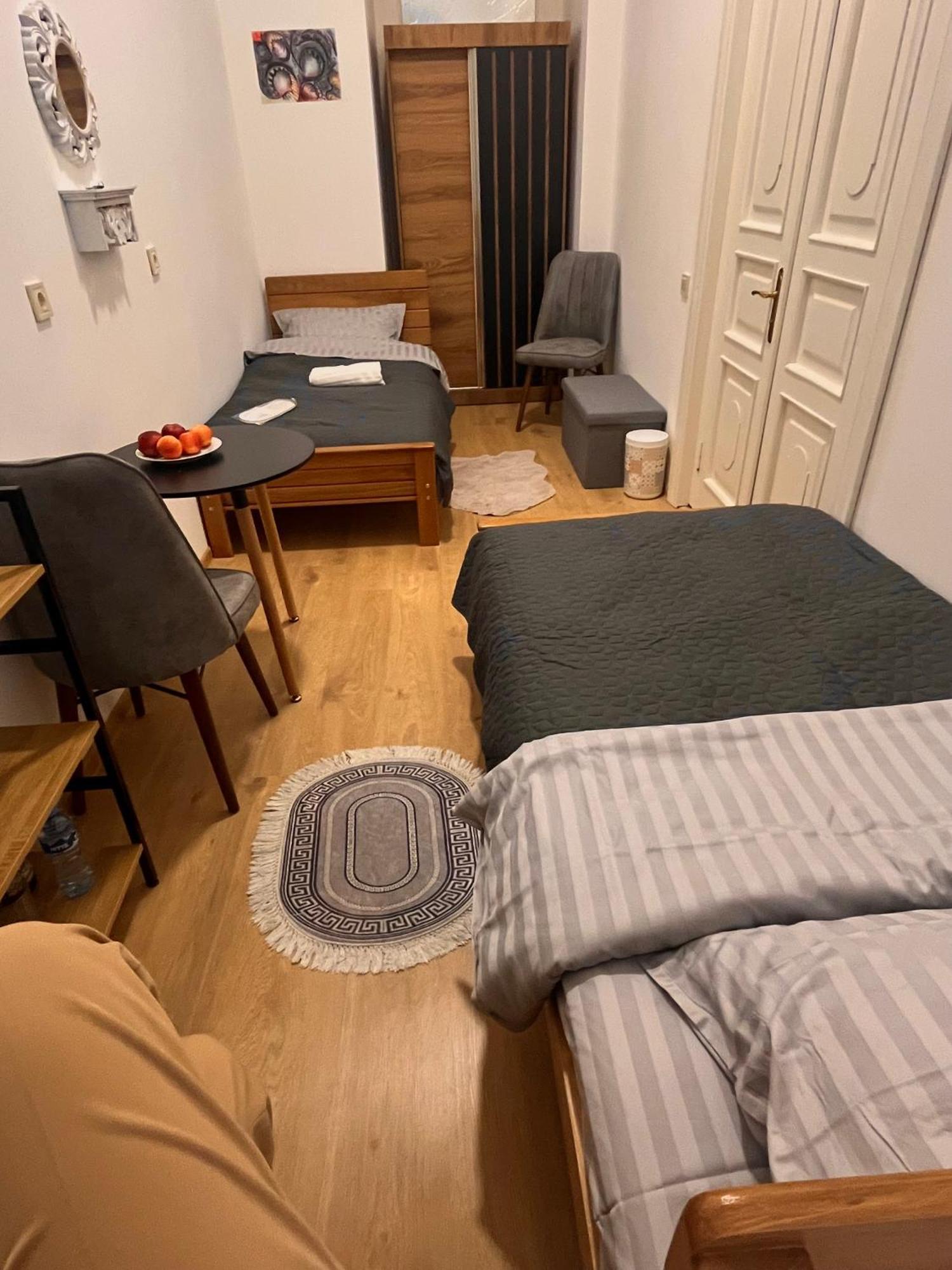 Salomes Guest Room ティビリシ エクステリア 写真
