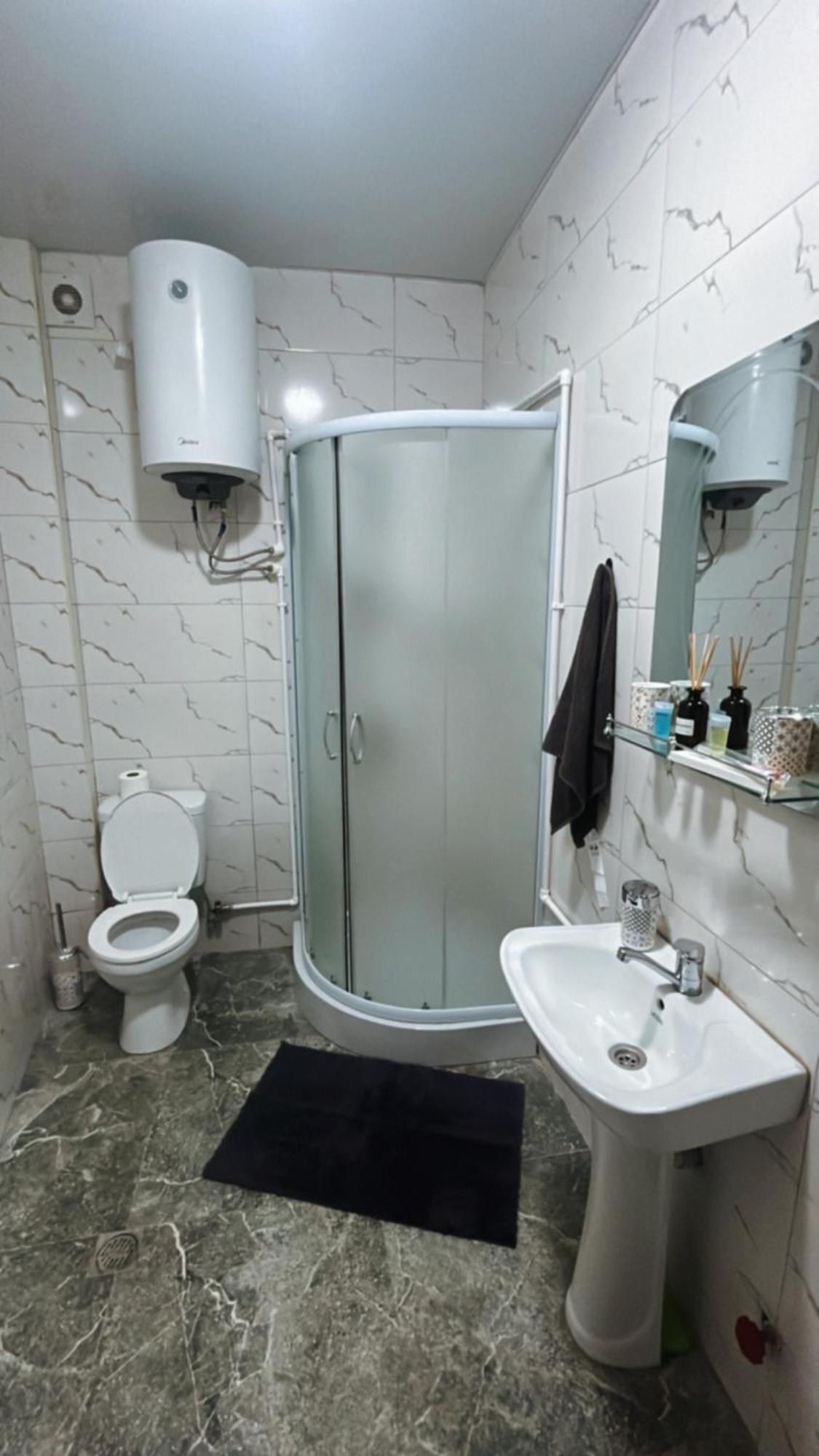 Salomes Guest Room ティビリシ エクステリア 写真